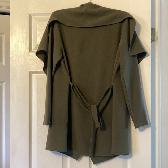 Green cardigan - Picture 2 of 2